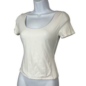 Pumiey Scoop Neck Stretch Tshirt Women's Medium